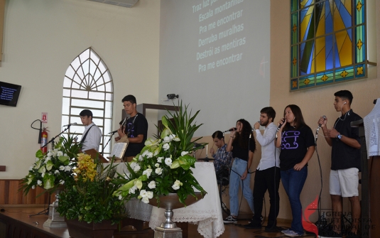 Foto Culto Especial do Dia do Juvenil