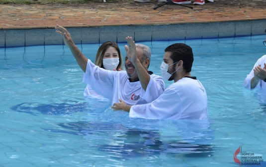 Foto Batismo Ponto Missionário Londrina Leste